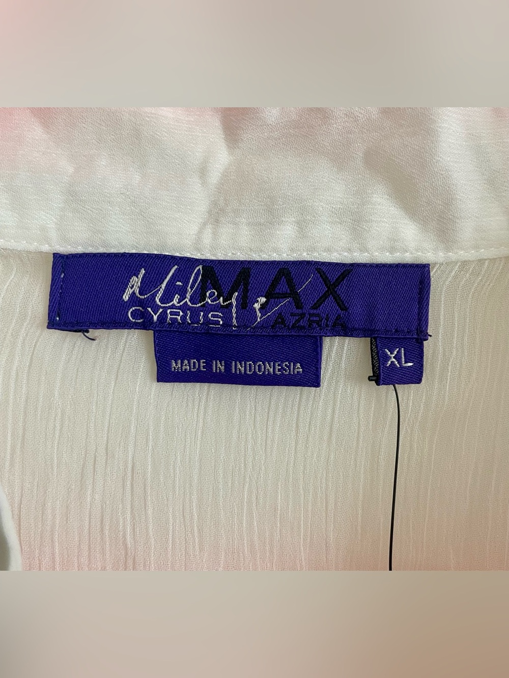 ⛸️ NWT Miley Cyrus & Max Azria White Ruffle Button-Front Cap Sleeve Top ⛸️ - Picture 3 of 6